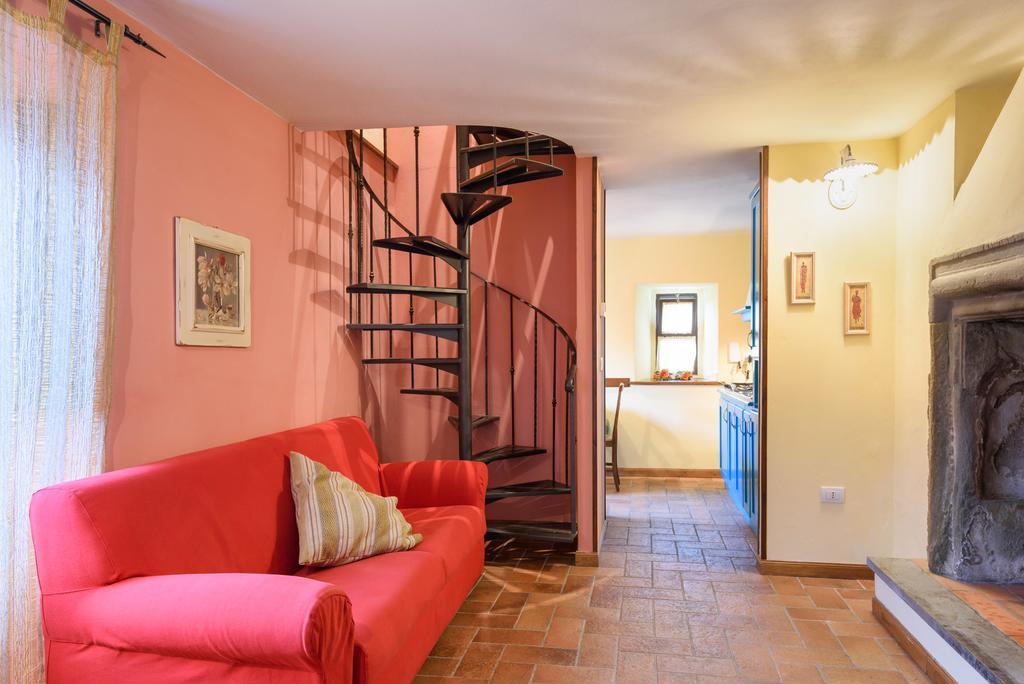 Il Borgo Dei Corsi - Charming Holiday Apartments Ortignano Raggiolo Exterior photo