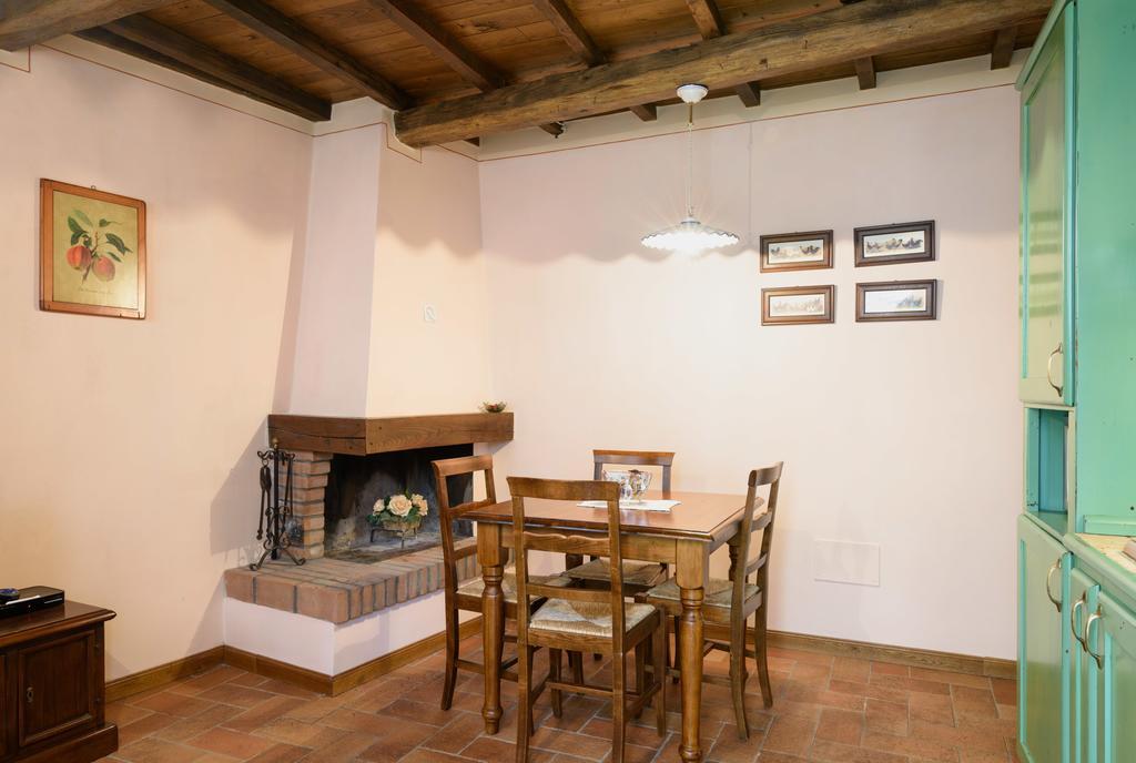 Il Borgo Dei Corsi - Charming Holiday Apartments Ortignano Raggiolo Exterior photo