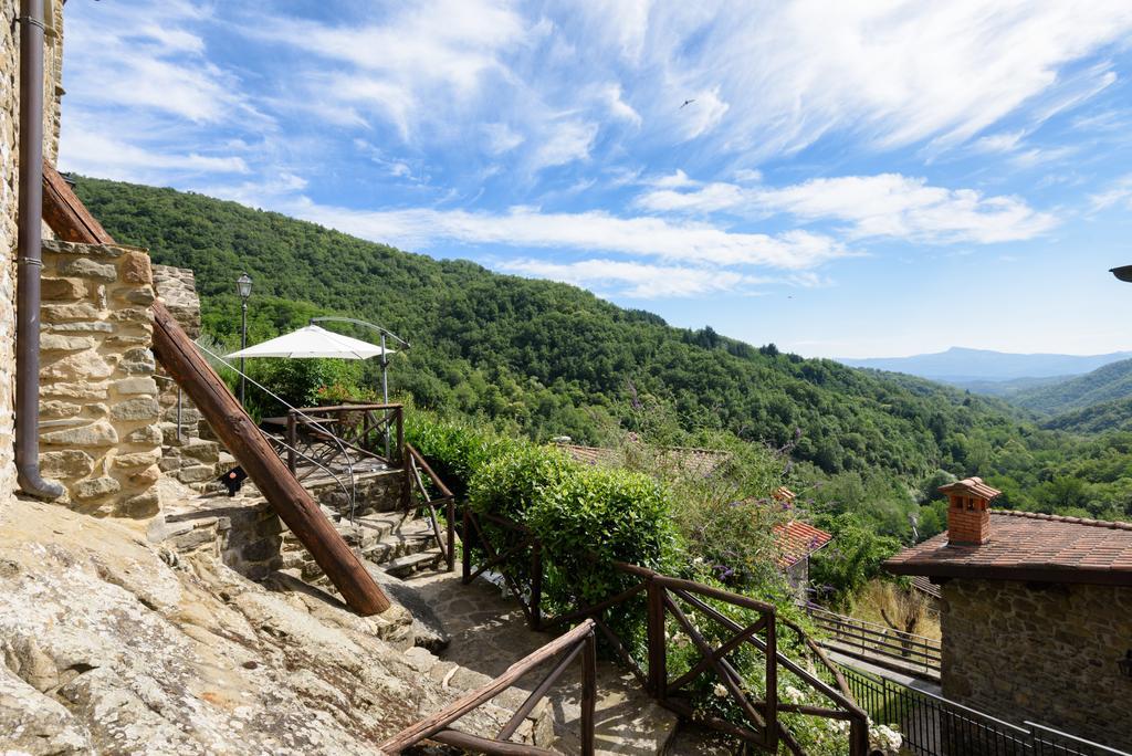 Il Borgo Dei Corsi - Charming Holiday Apartments Ortignano Raggiolo Exterior photo